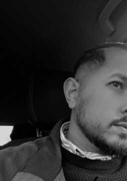Tas, 28, United Kingdom