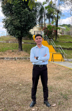 Eroll Cela, 22, Philippines