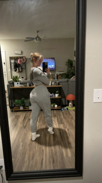 Rayaa, 25, United States