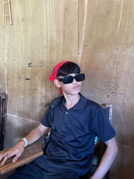 Zoro Noa, 18, Philippines