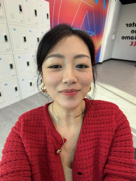 Ava, 32, United States
