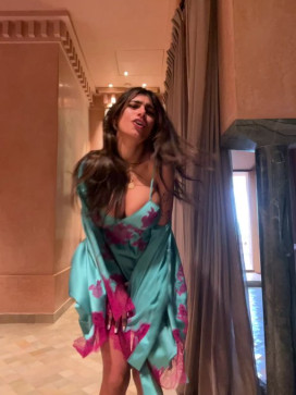 Mia, 28, United States
