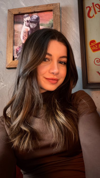 Nora Selene, 25, Greece
