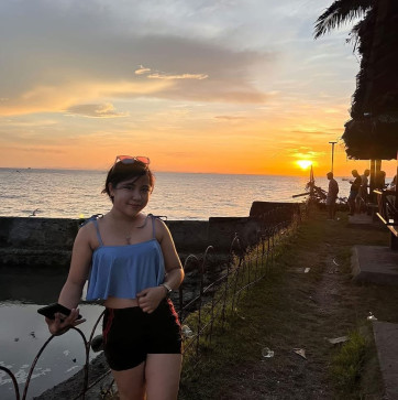 Belle, 25, Philippines