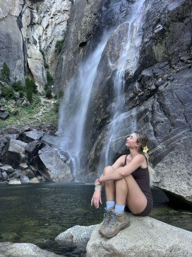 Loves, 33, United States