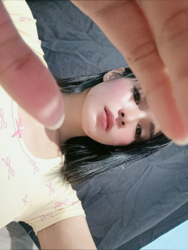 Wen De, 24, Philippines