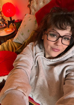 RoseBanks, 28, United States