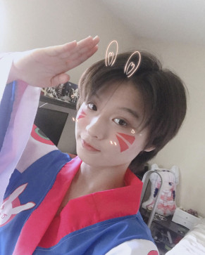 Z Dee, 18, United States