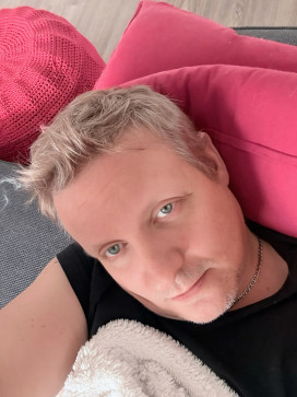 WV, 44, Luxembourg