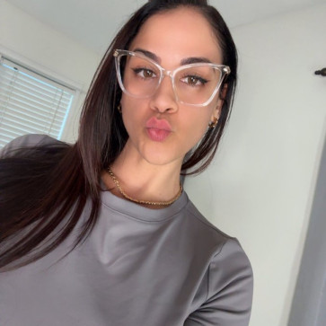 Holly Kenna, 34, United States