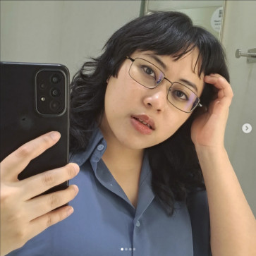 Sena, 25, Indonesia