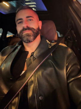 Uzama, 31, Germany