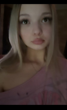 Lia, 18, United States