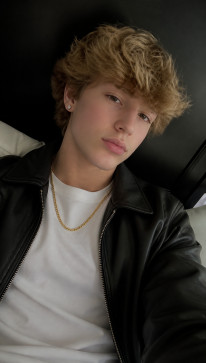 Brandon, 19, Canada