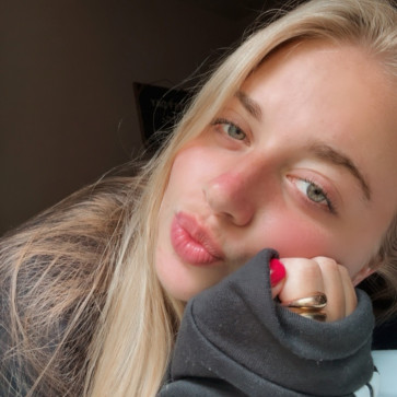 Angie Clara, 18, United States