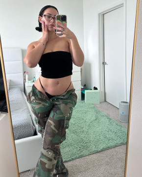 Katherine, 30, United States