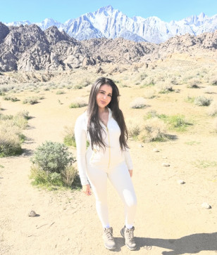 Chloee, 29, United States