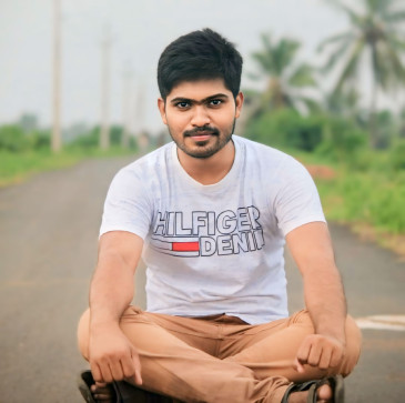 Maxx, 28, India