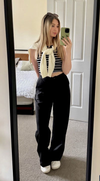 Abbie, 26, United Kingdom