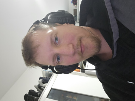 Into_u, 35, Germany