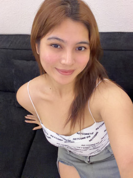 Mina, 36, United States