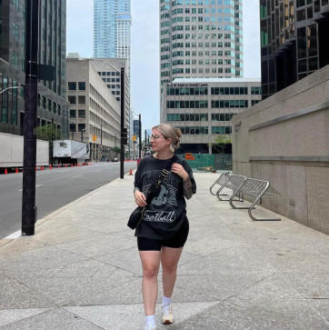 Jen Bretty, 26, United States
