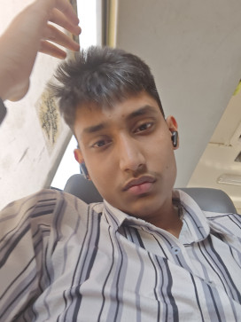 Bruce, 26, India