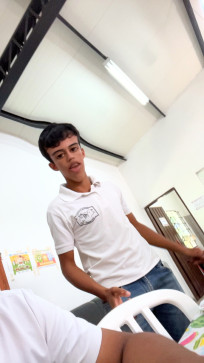 Miguel Joseacute L, 18, Paraguay