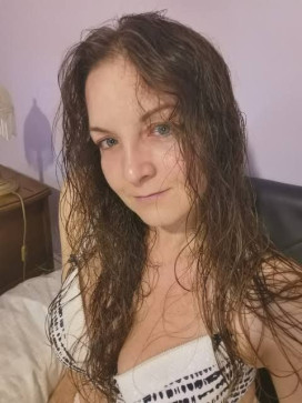 Stephanie Matthew, 18, United States