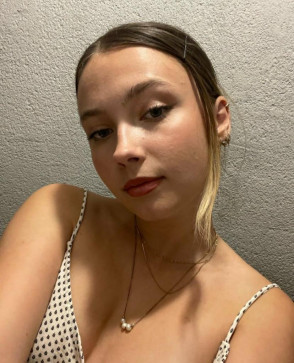 Suzzy, 22, United States