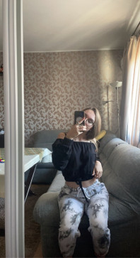 Lauren, 22, United States
