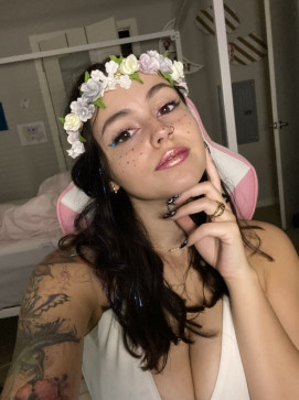 Hannah, 18, United States