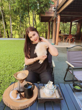 Elena Linn, 36, United States