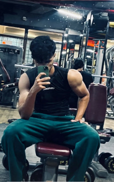 Deepanshu Yadav, 20, India