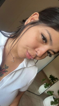 Freya Zara, 19, United States