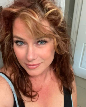 Victoria, 27, United States