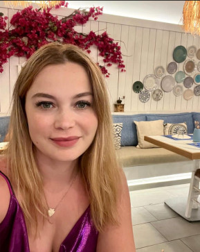 Pearl Perry, 33