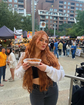 Joanna, 20, United States