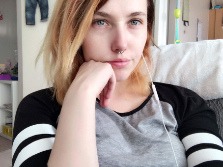 Lily, 25, United Kingdom