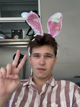 Henry, 18, Sweden