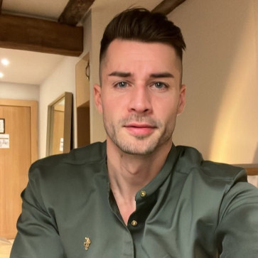 Chris, 35, United States