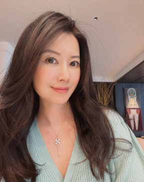 Wang Lina, 46, Philippines