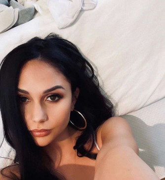 Laura, 32, United States