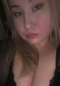Anna, 22, Estonia