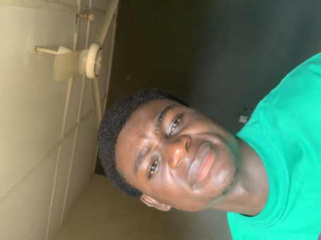 Crown Vincent, 25, United States