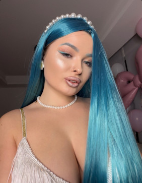 Millie Blondie, 24, United States