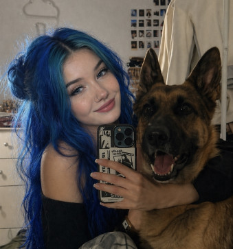Blue, 19, Canada