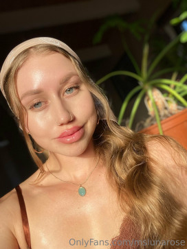 Melissa, 28, United States