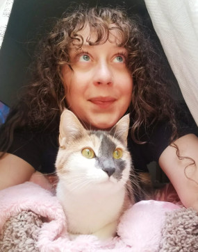 Luna Stella, 30, United States