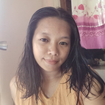 Edena Bacarisas, 18, Philippines